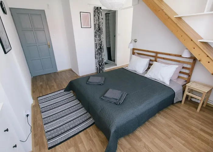 Alle לינה וארוחת בוקר *