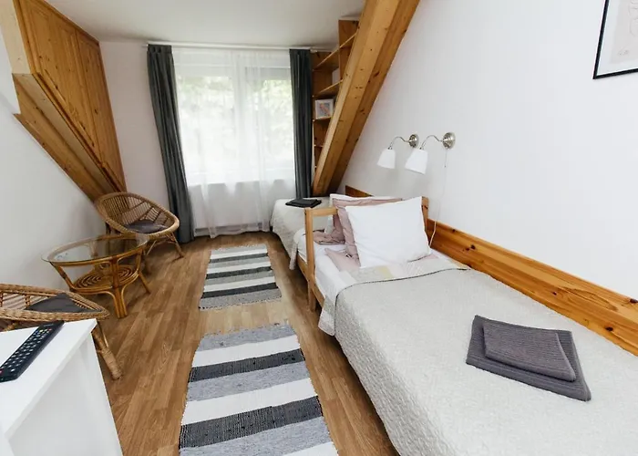 Alle לינה וארוחת בוקר *